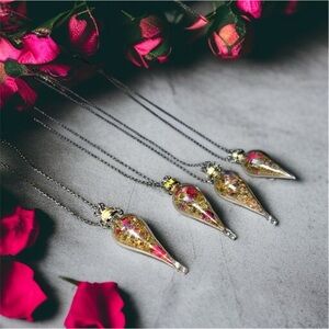 Love Spell Jar Necklace❤️